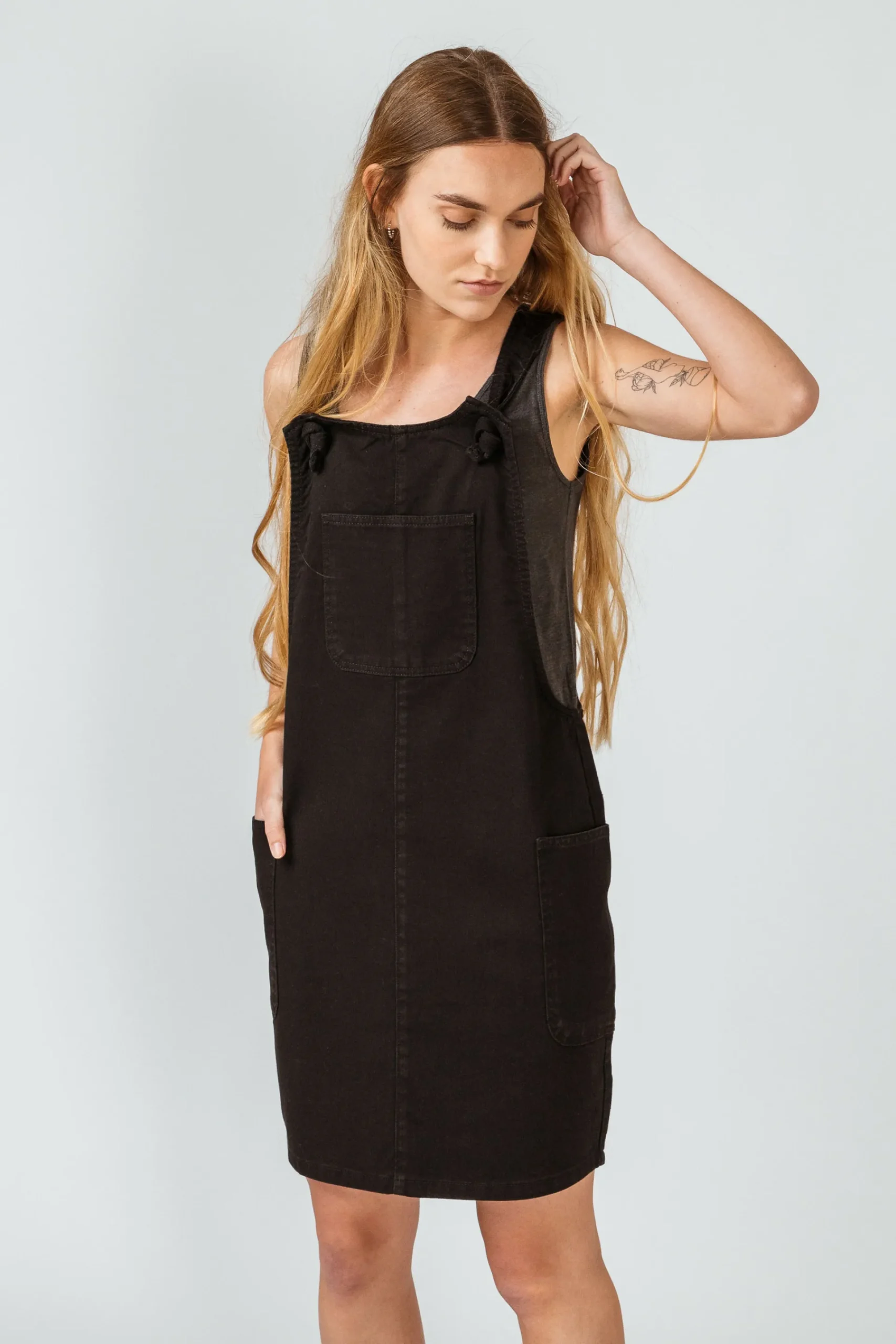 SKFK VESTE PINAFORE- Les Essentiels | Robes